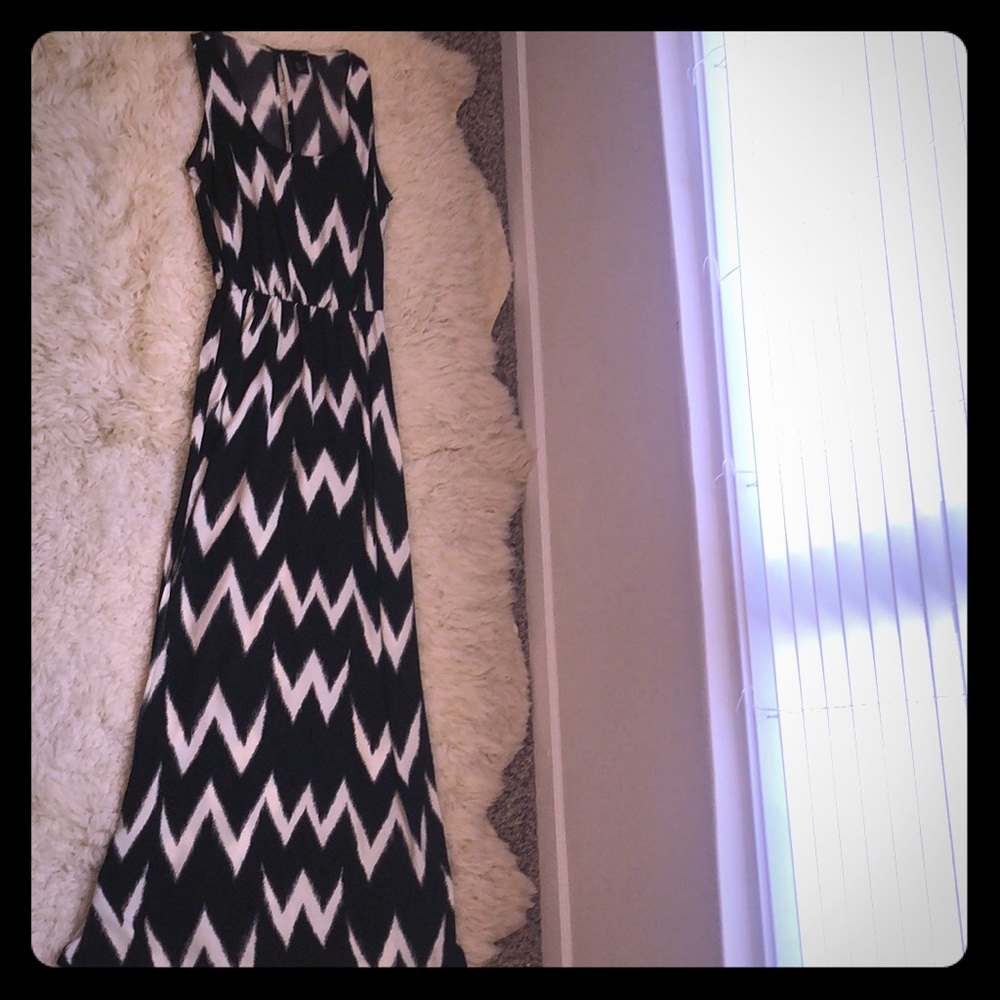 Black and white max dress